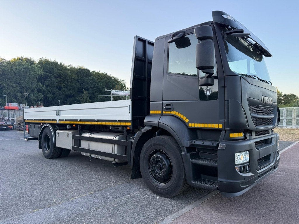 IVECO STRALIS -Nouvelle plateforme de chargement/6.60m/Klima, Autos, Achat, Euro 6, Entreprise, Entretenue par le concessionnaire