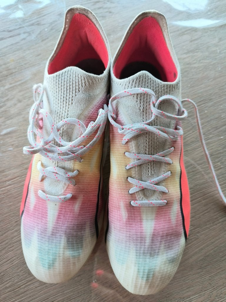 Voetbalschoenen, Sport en Fitness, Voetbal, Ophalen, Zo goed als nieuw, Schoenen