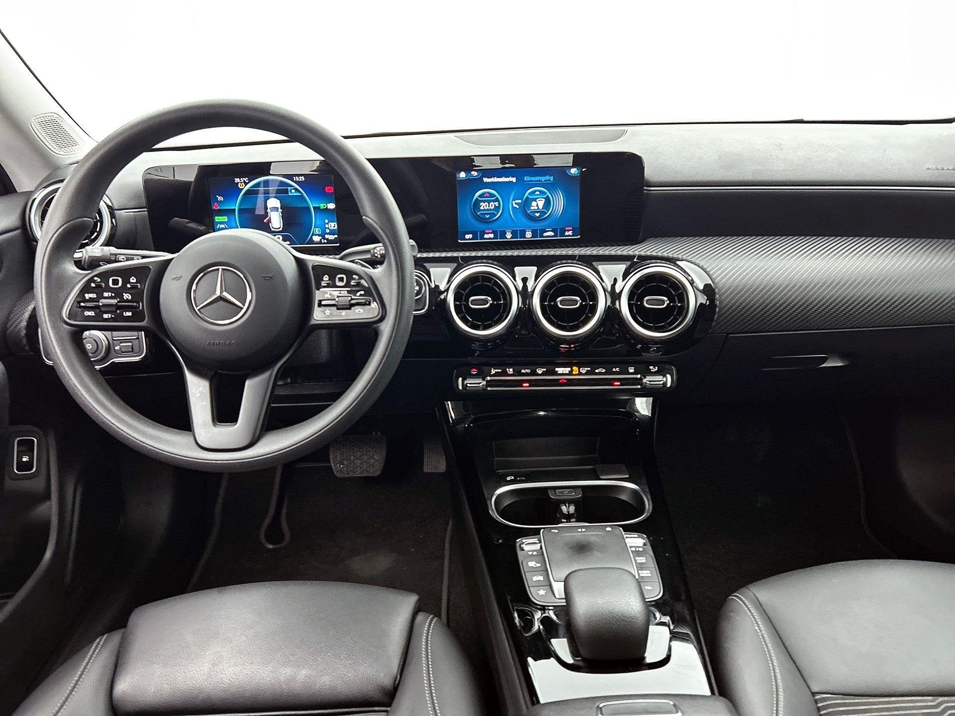 Mercedes-Benz CLA-Klasse 250 e Shooting Brake Luxury Line |, Auto's, CLA, Zwart, 4 cilinders, 16 kWh