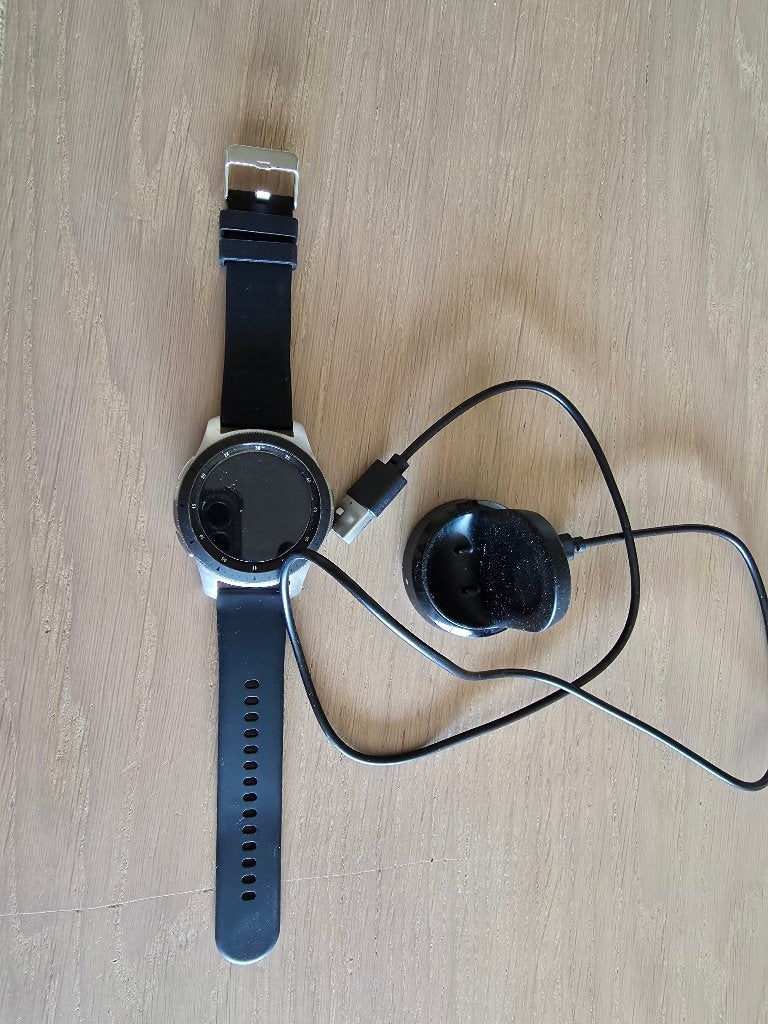 Samsung Galaxy Watch 46mm, Bijoux, Sacs & Beauté, Montres connectées, Comme neuf, Android, Argent, Enlèvement