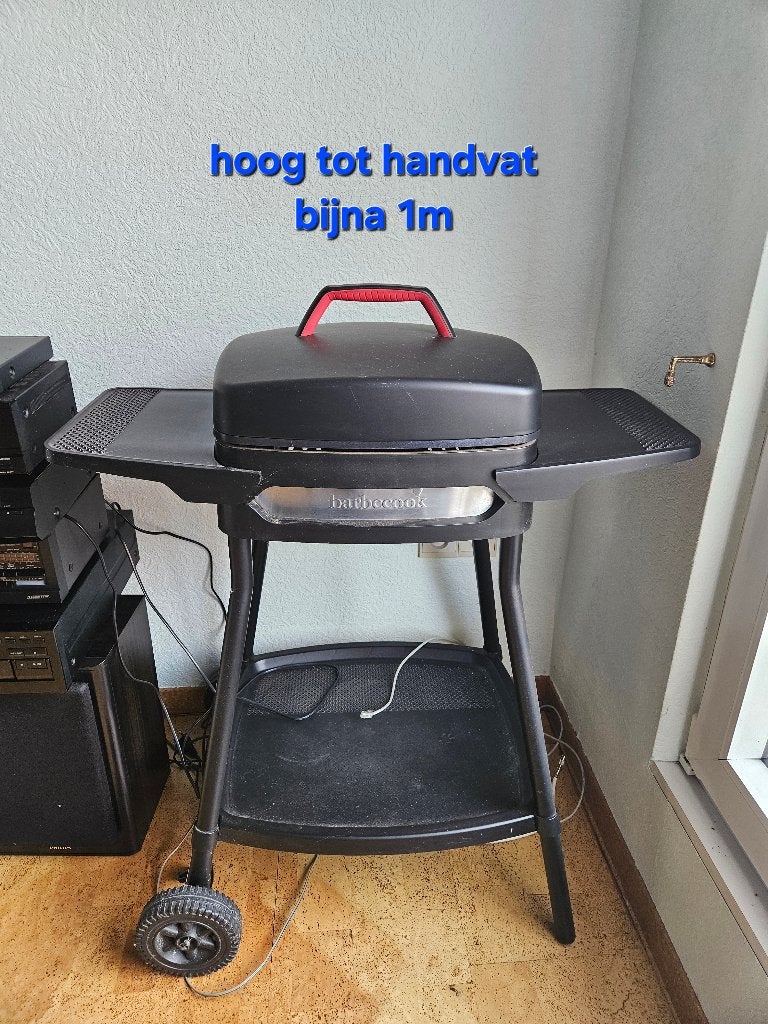 BBQ, Ophalen, Zo goed als nieuw
