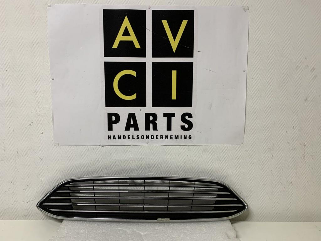 Ford Focus MK3 facelift  grille Grill F1EB-8200-CC  2014-, Auto-onderdelen, Gebruikt, -, -, Ophalen of Verzenden