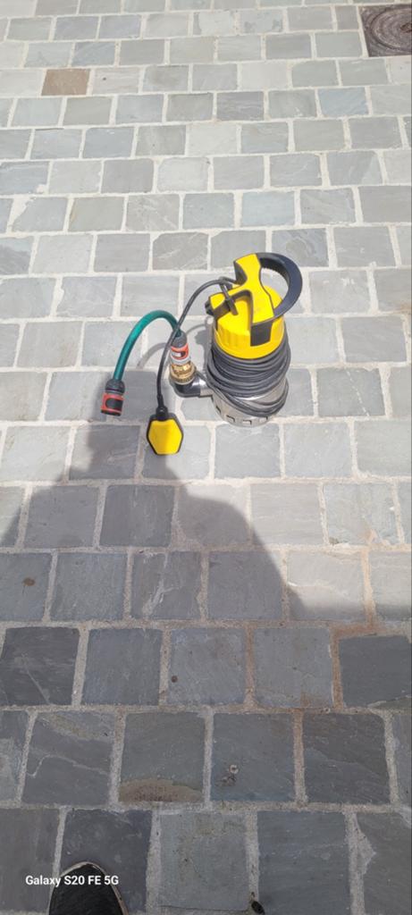 Powerplus dompelpomp, Tuin en Terras, Tuinslangen, Zo goed als nieuw, Ophalen