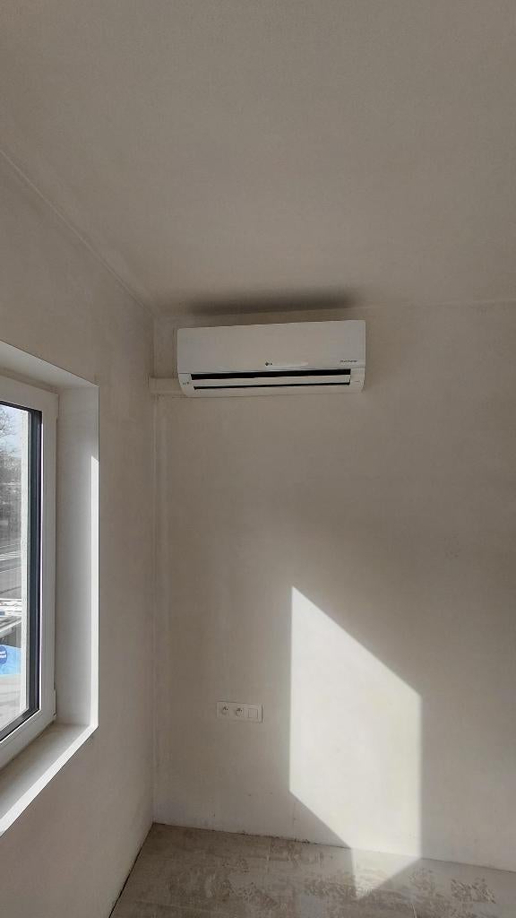 AIRCO'S MET MONTAGE KOELEN EN VERWARMEN, Elektronische apparatuur, Airco's, Ophalen, Koelen en Ontvochtigen, Nieuw, 3 snelheden of meer