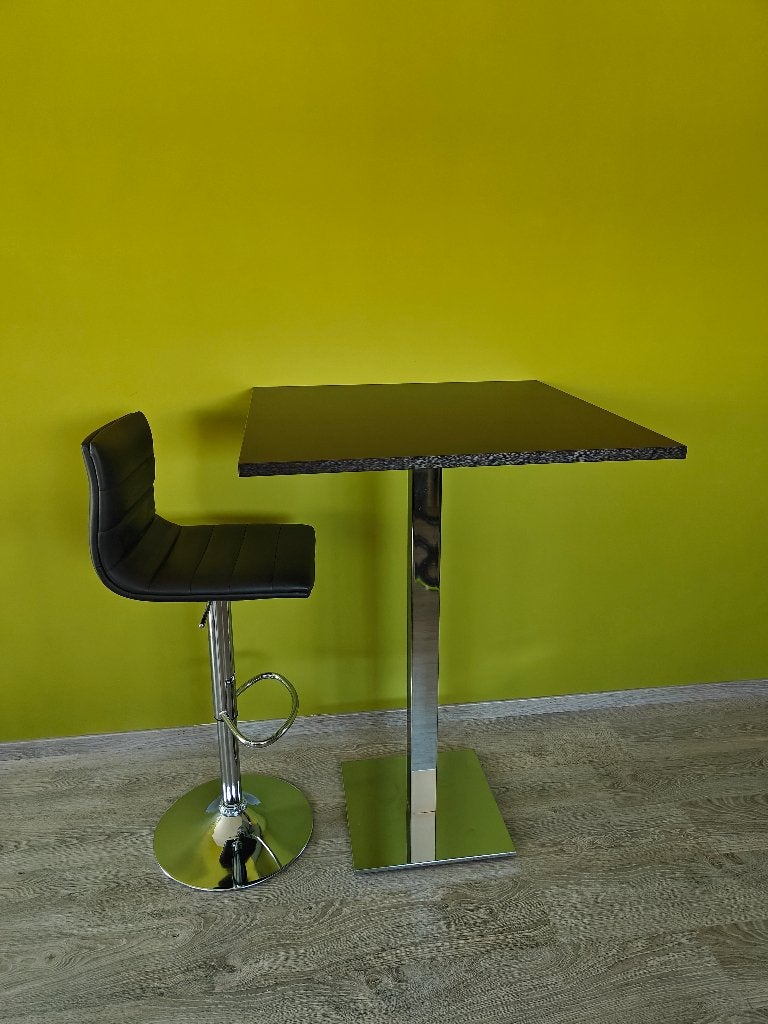 Hoge tafel met barstoel, Ophalen, In hoogte verstelbaar, Gebruikt