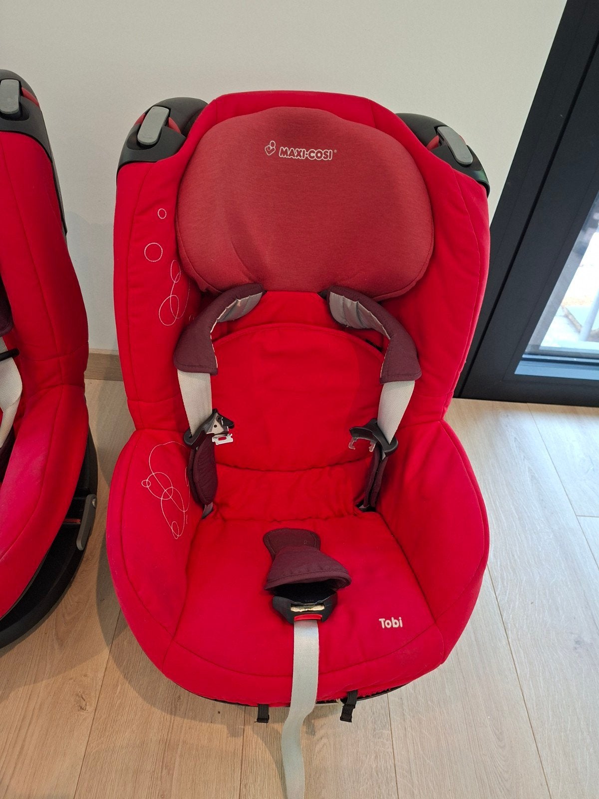 maxi cosi Tobi rood, Ophalen, Autogordel