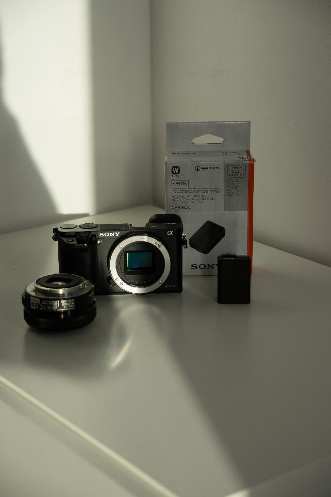 sony a6000 met extra batterij, Audio, Tv en Foto, Compact, Nieuw, Ophalen of Verzenden, 4 t/m 7 keer