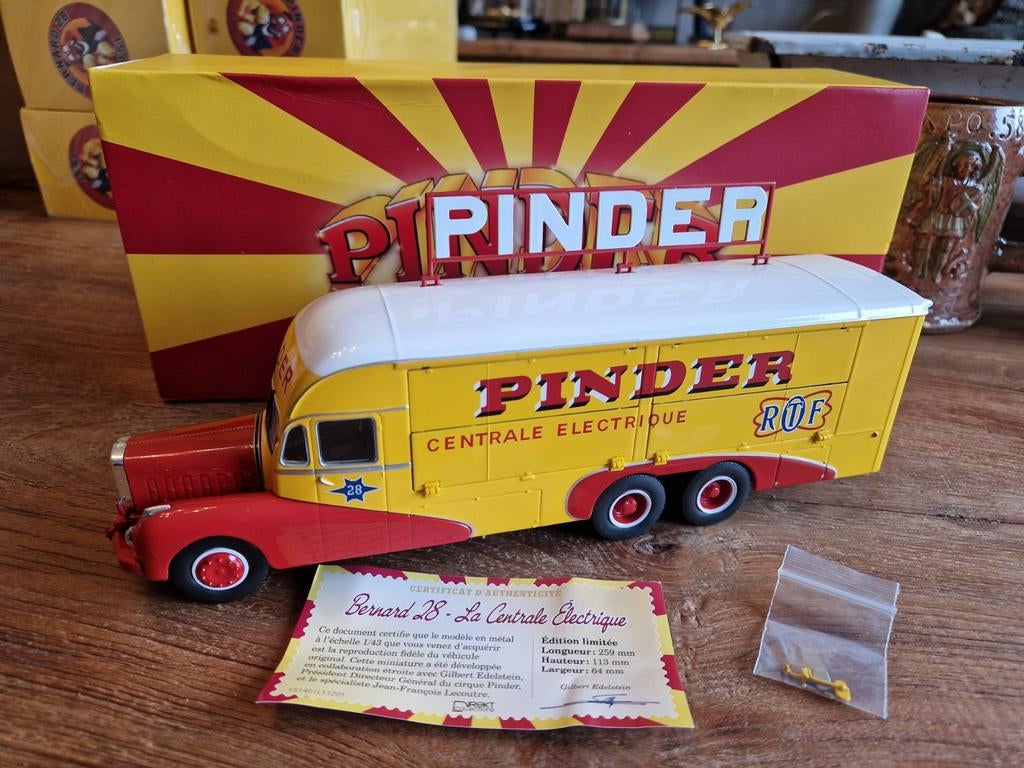 Direkt collection 1/43 vrachtwagen Bernard 28. 1951  Pinder, Ophalen of Verzenden