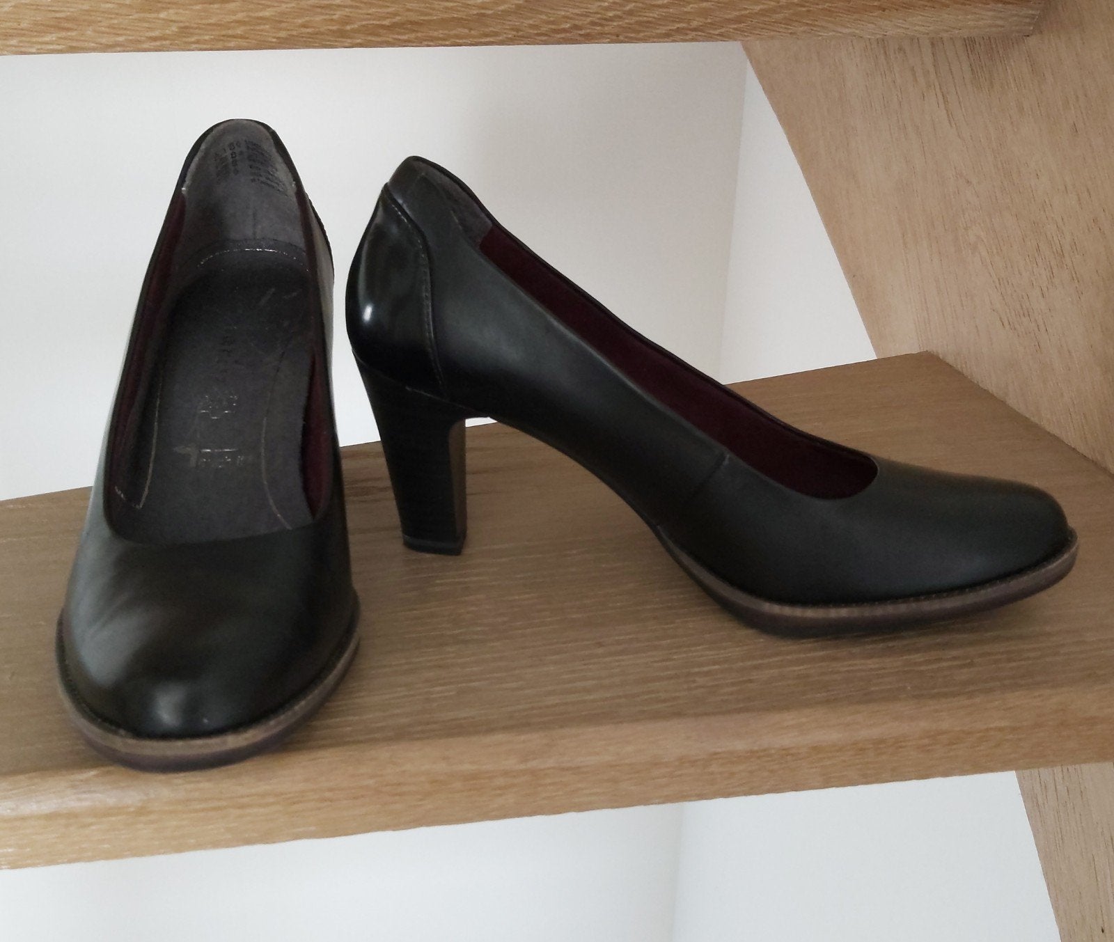Zwarte pumps Tamaris maat 40, Kleding | Dames, Schoenen, Tamaris, Pumps, Zwart, Ophalen of Verzenden