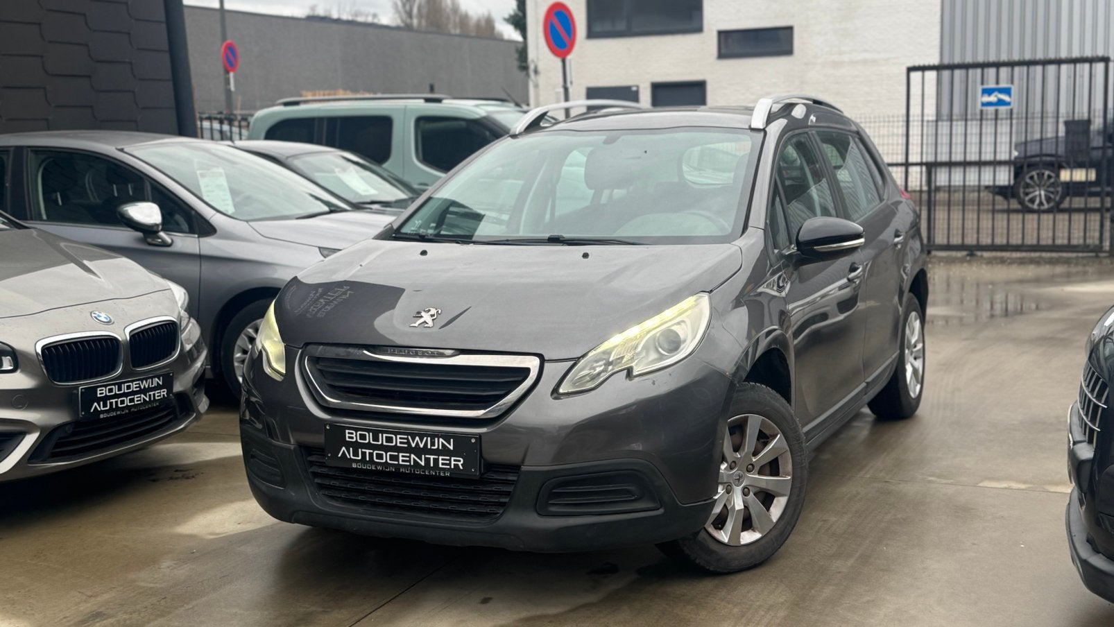 Peugeot 2008 1.2Benzine Euro6B 2016 177.xxxkm/Airco,Cruise,., Autos, Peugeot, Argent ou Gris, Entreprise, Garantie prolongée, Noir