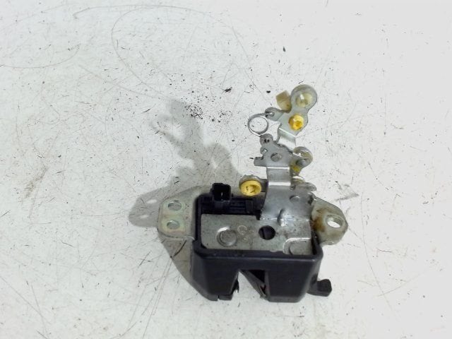 Slot mechaniek kofferdeksel achterklep Chevrolet Aveo, Onderdelen@venauto.nl, Van der Ven Autorecycling B.V., Gebruikt, Ettenseweg 76, 4706 PB Roosendaal, The Netherlands