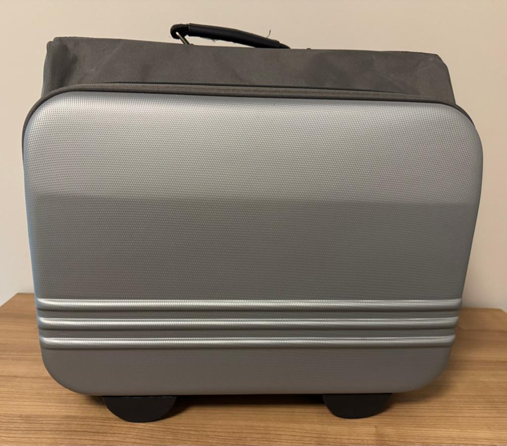 Reiskoffer grijs, Minder dan 50 cm, Ophalen of Verzenden, Zo goed als nieuw, Zacht kunststof