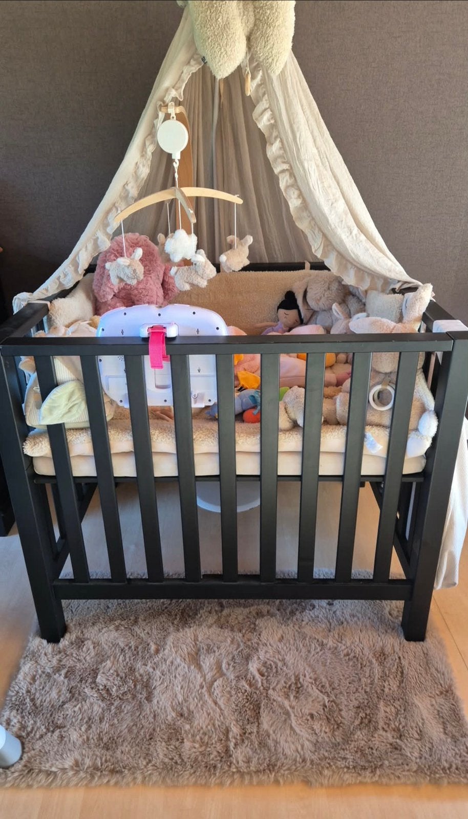 Zwart babypark met beige teddy bekleding, Enlèvement, Comme neuf