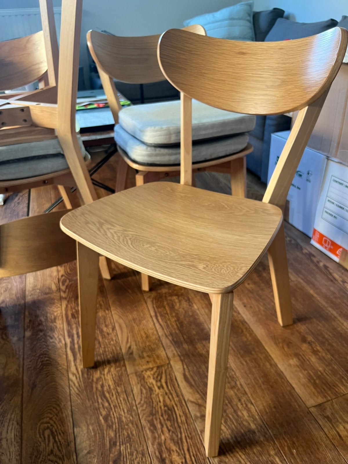 4 stoelen in hout met of zonder kussen, Ophalen, Zo goed als nieuw, Hout