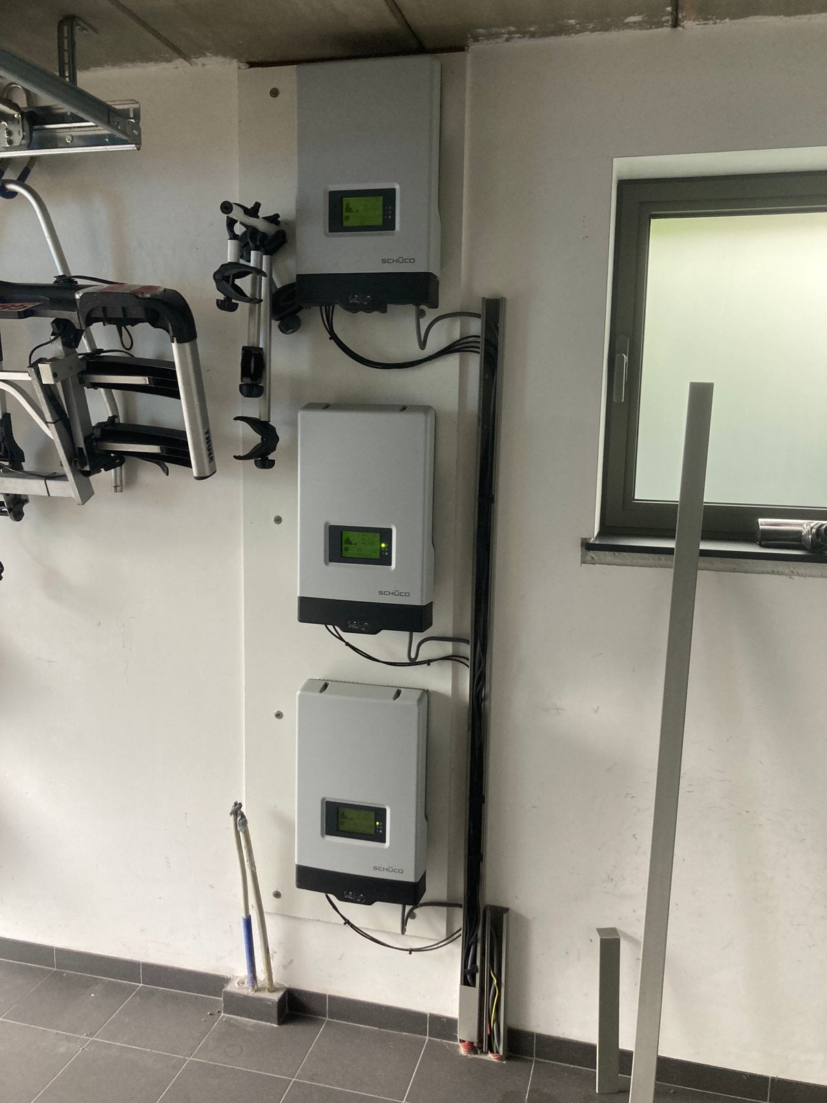 3x Omvormers (3000W + 2x 2500W), Bricolage & Construction, Panneaux solaires & Accessoires, Enlèvement, Utilisé, Système complet