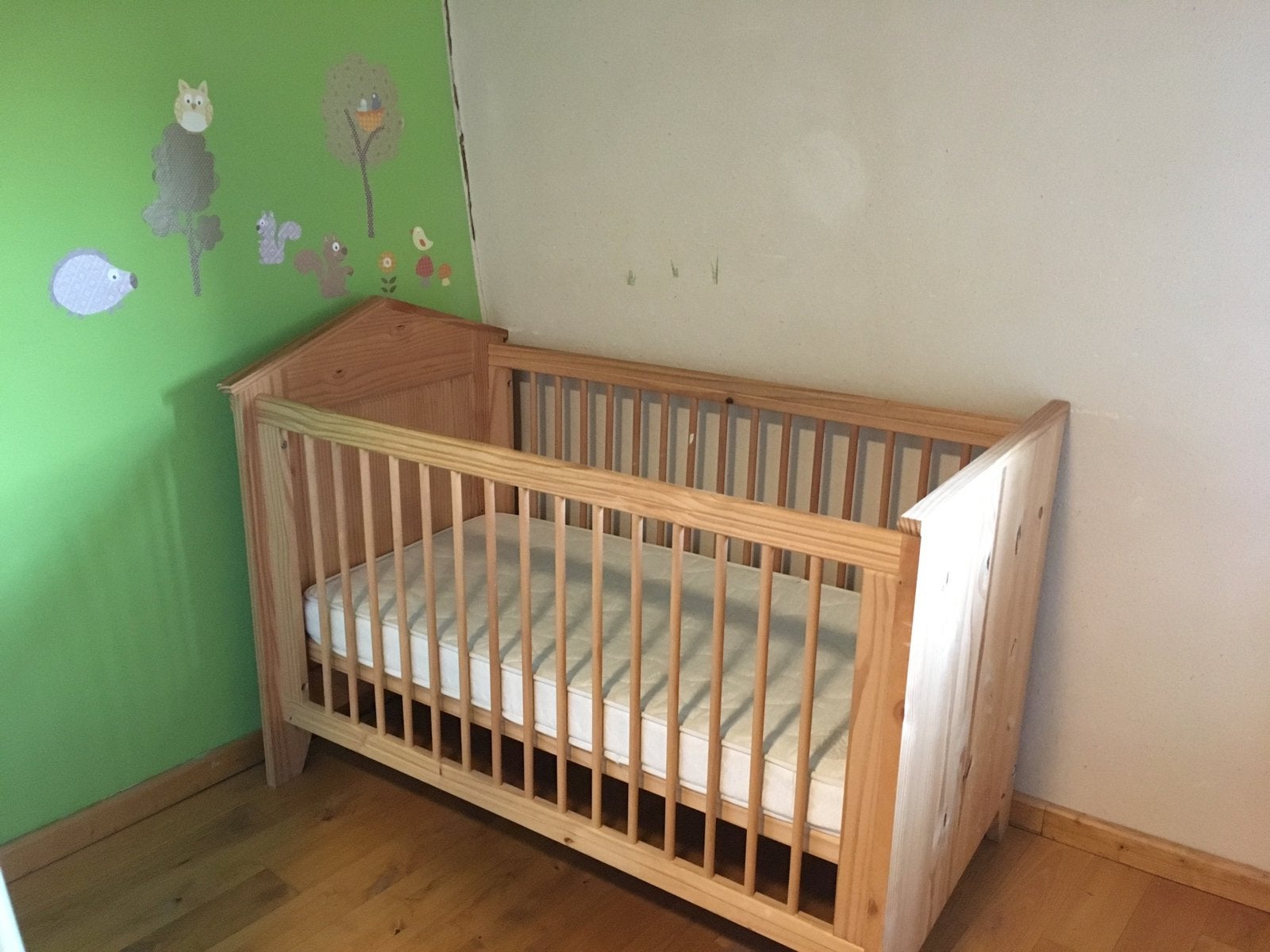 Lit bébé en bois, Enlèvement, Utilisé, Garçon ou Fille