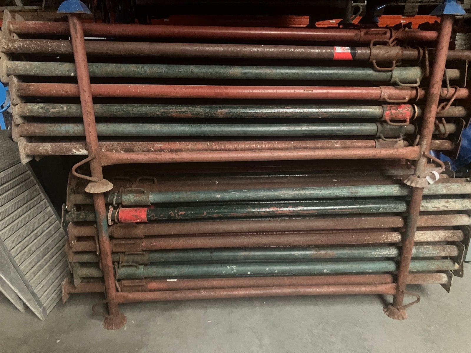 135 schoren 2.00m-3.60m, Ophalen, Gebruikt, 250 mm of meer, Overige typen
