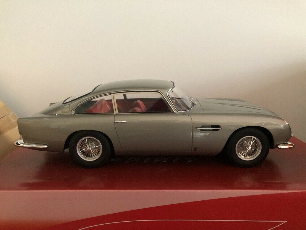 JAMES BOND 007 ASTON MARTIN DB5 1/12 GT SPIRIT Neuve + Boite, Enlèvement ou Envoi, Neuf, 1:9 à 1:12, Voiture