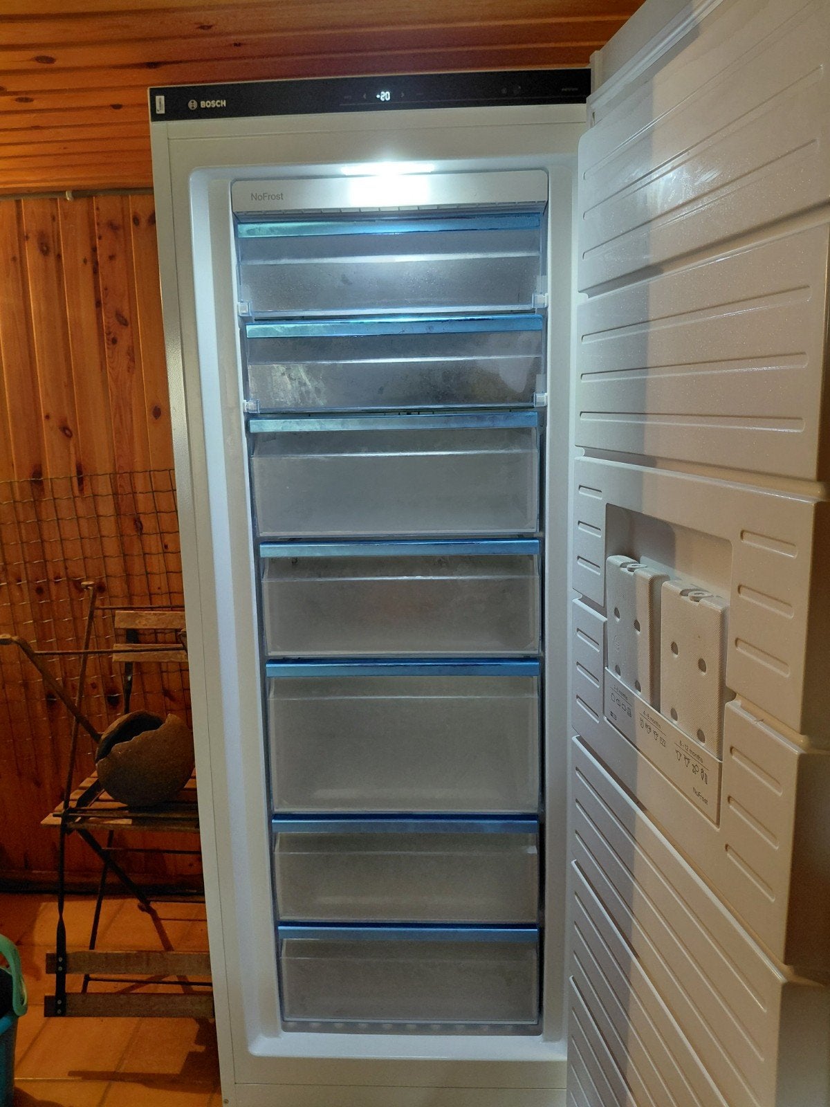 No Frost diepvriezer serie 6, Elektronische apparatuur, Vriezers en Diepvrieskisten, 160 cm of meer, Zo goed als nieuw, Ophalen