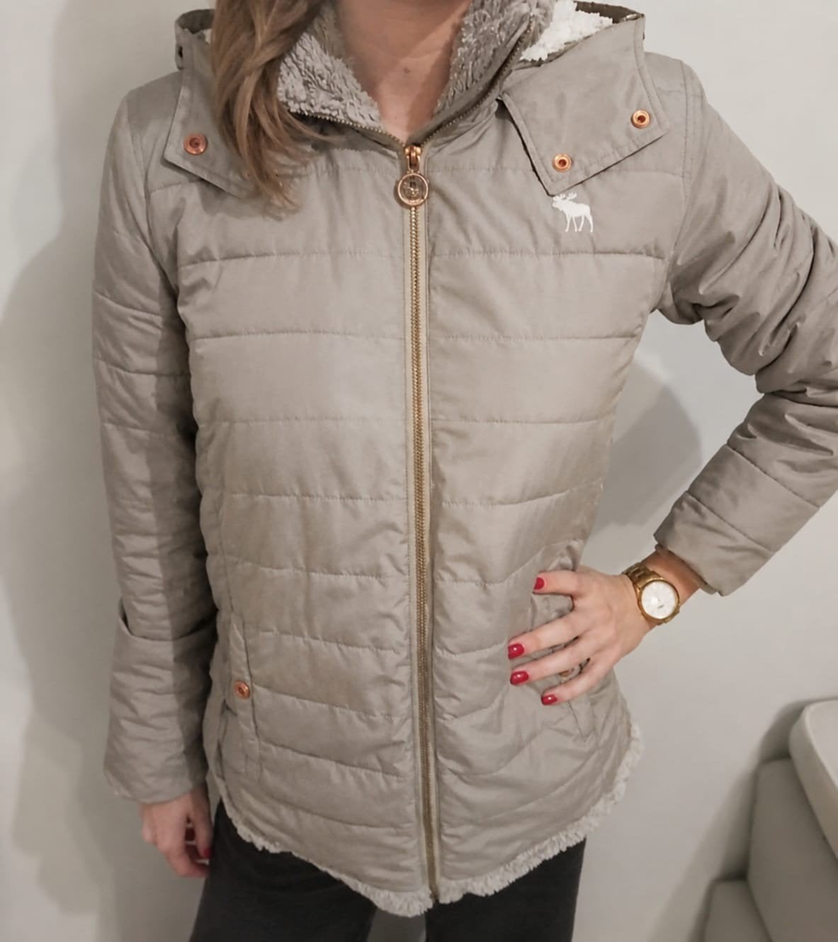 Abercrombie and Fitch winterjas 15/16 jaar, Kleding | Dames, Jassen | Winter, Ophalen, Beige, Maat 34 (XS) of kleiner, Gedragen