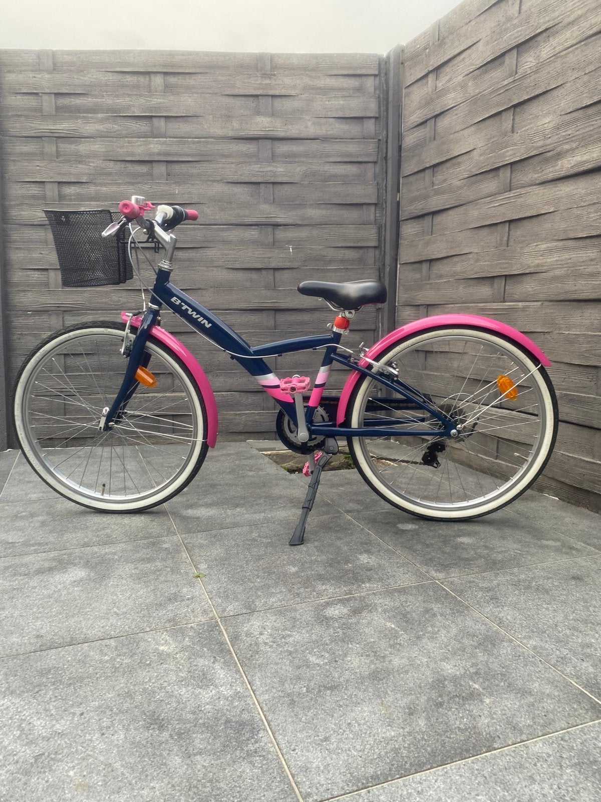B-Twin 24 inch meisjesfiets, Ophalen, Zo goed als nieuw, 24 inch, Versnellingen