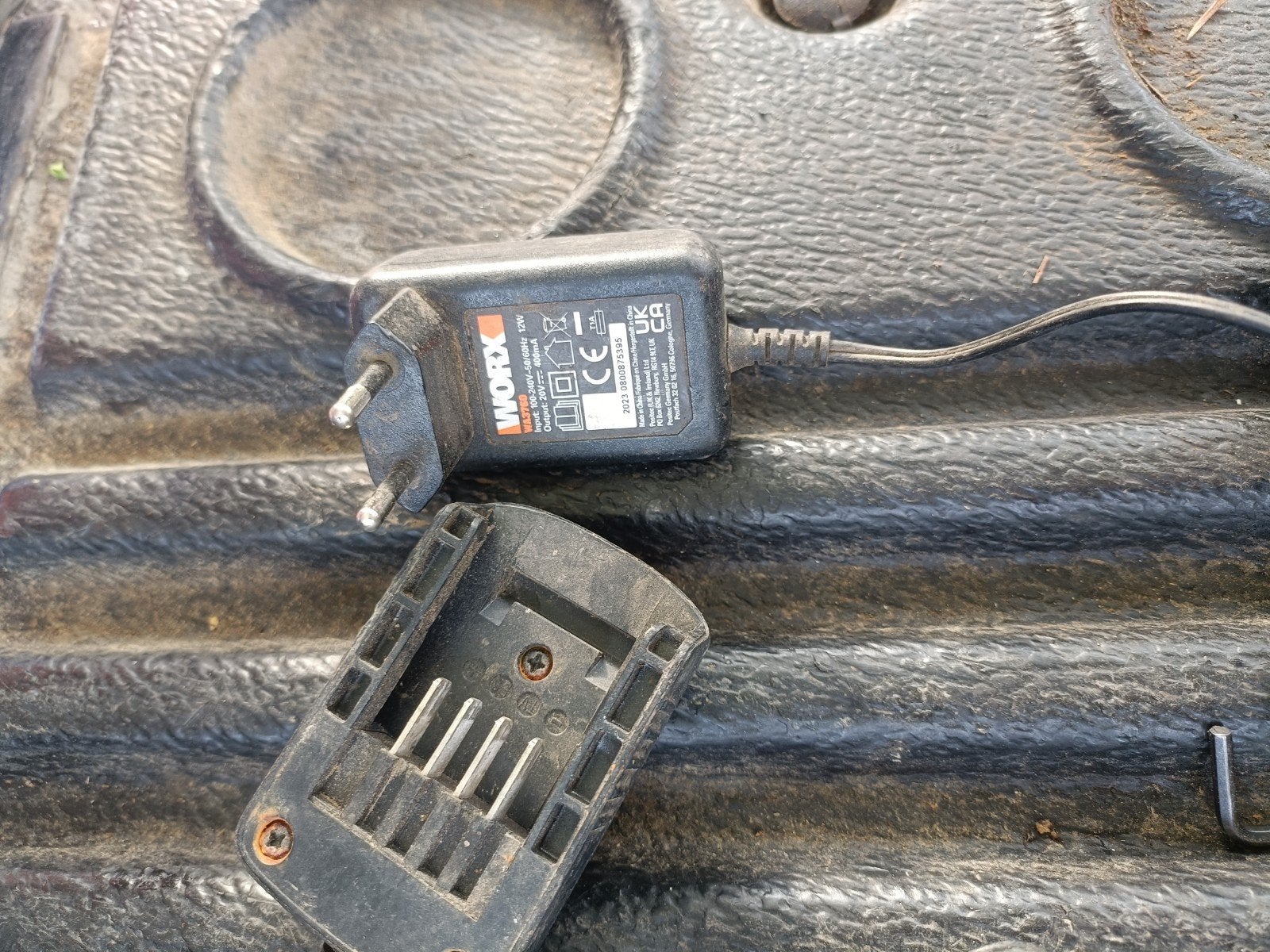 Chargeur de batterie worx, Enlèvement