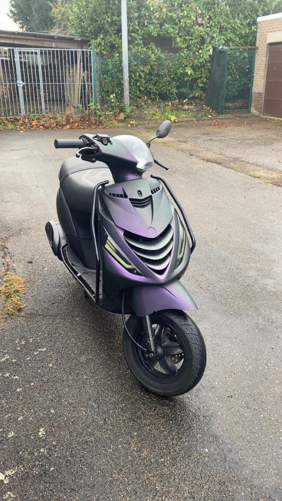 Zip 4t a klasse, Fietsen en Brommers, Scooters | Piaggio, Gebruikt, Zip, Klasse A (25 km/u), Benzine, Ophalen