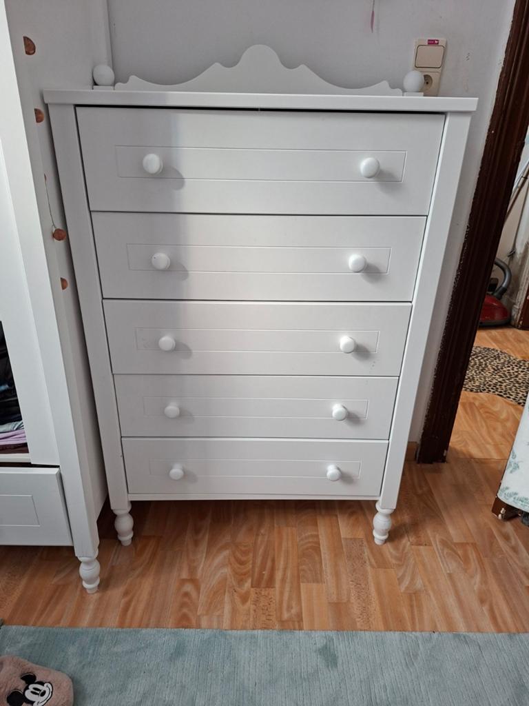Witte ladekast, Ophalen