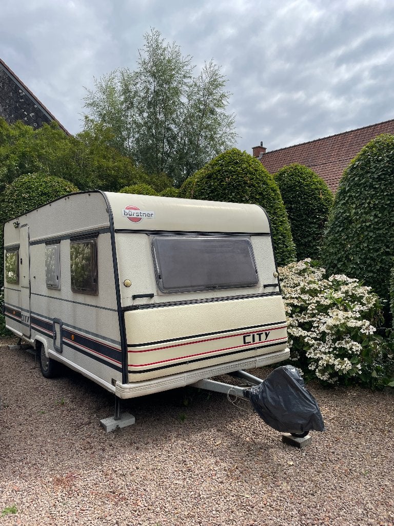 Caravan Bürstner 4806TN 4 personen, Caravans en Kamperen, Rondzit, Dwarsbed, Bürstner, 5 tot 6 meter
