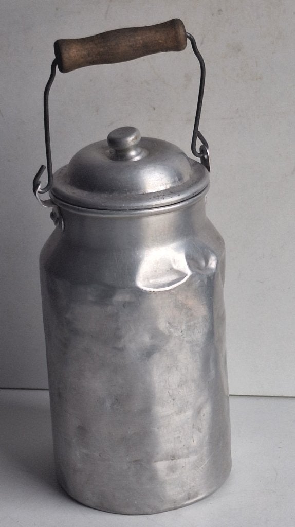 Très ancienne petite cruche à lait, Enlèvement ou Envoi