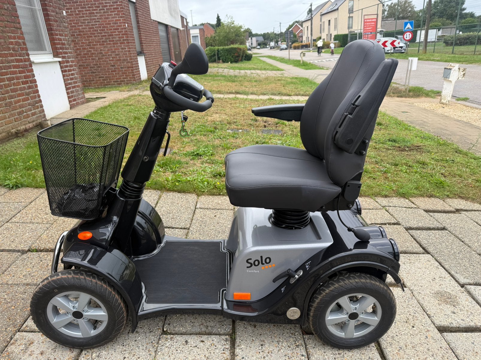 Solo - Life & Mobility Scootmobiel, Diversen, Brommobielen en Scootmobielen, Ophalen, Zo goed als nieuw