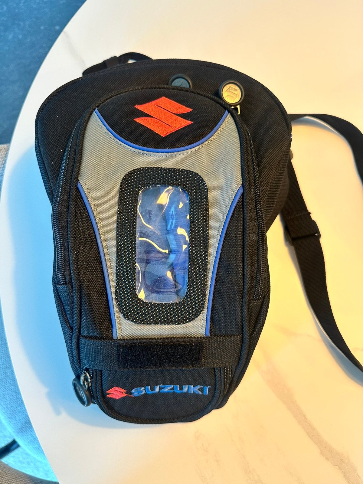 Sacoche de réservoir Suzuki NEUVE, Motos, Enlèvement, Neuf