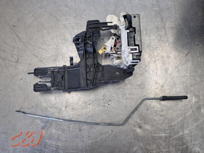 Serrure portière mécanique 4portes avant droite d'un Dodge, -, 3 mois de garantie, Utilisé, Dodge