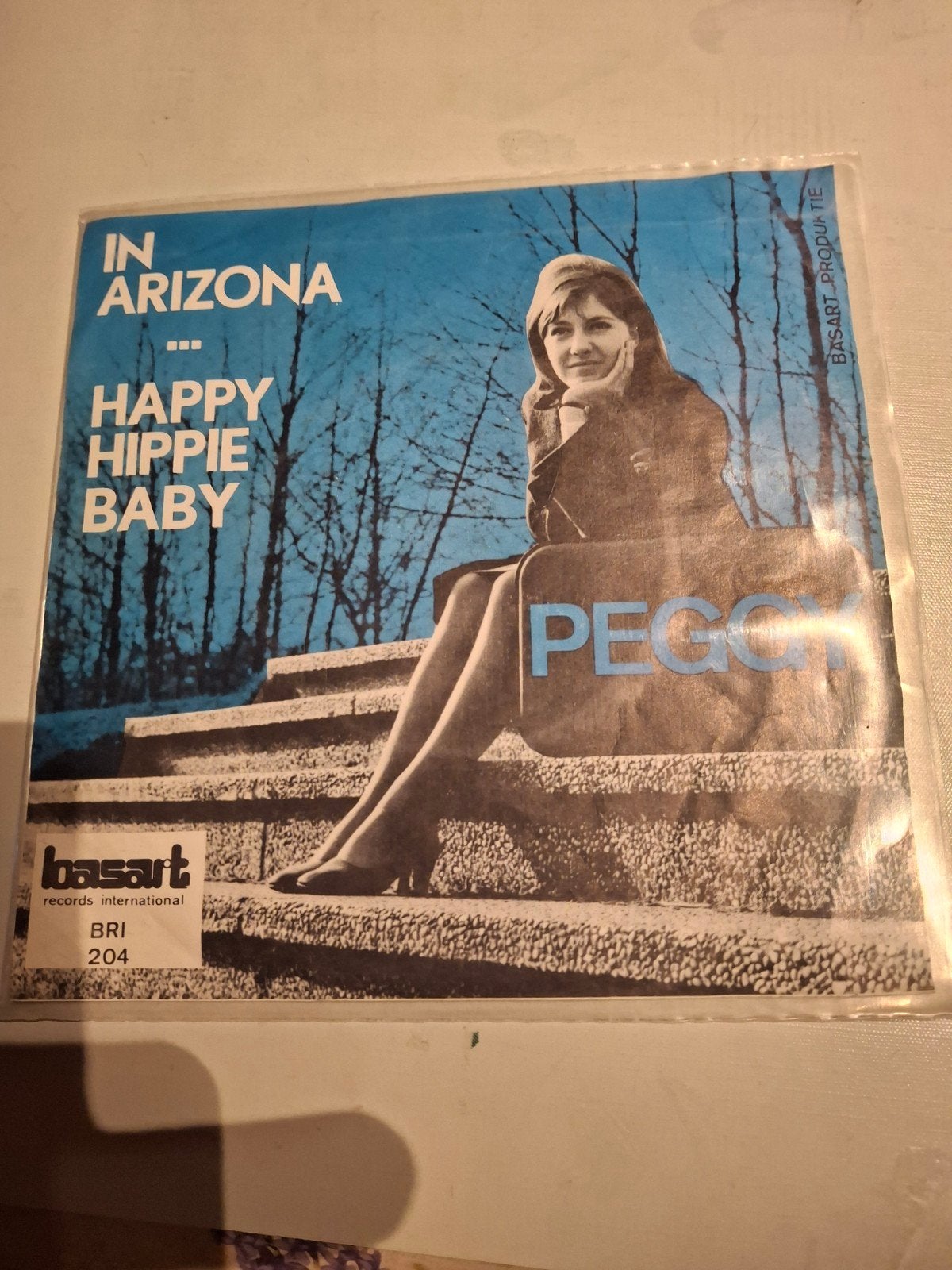 peggy, Envoi