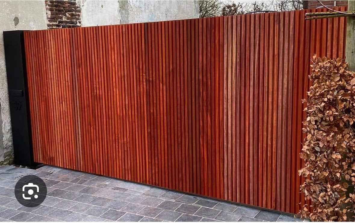 Triple padouk planchetten, Ophalen, 25 tot 50 mm, Nieuw, 250 tot 300 cm
