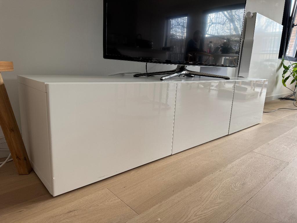 IKEA BESTÅ tv-meubel met deuren – wit (180x42x38 cm), Ophalen, Kunststof, 150 tot 200 cm, Zo goed als nieuw