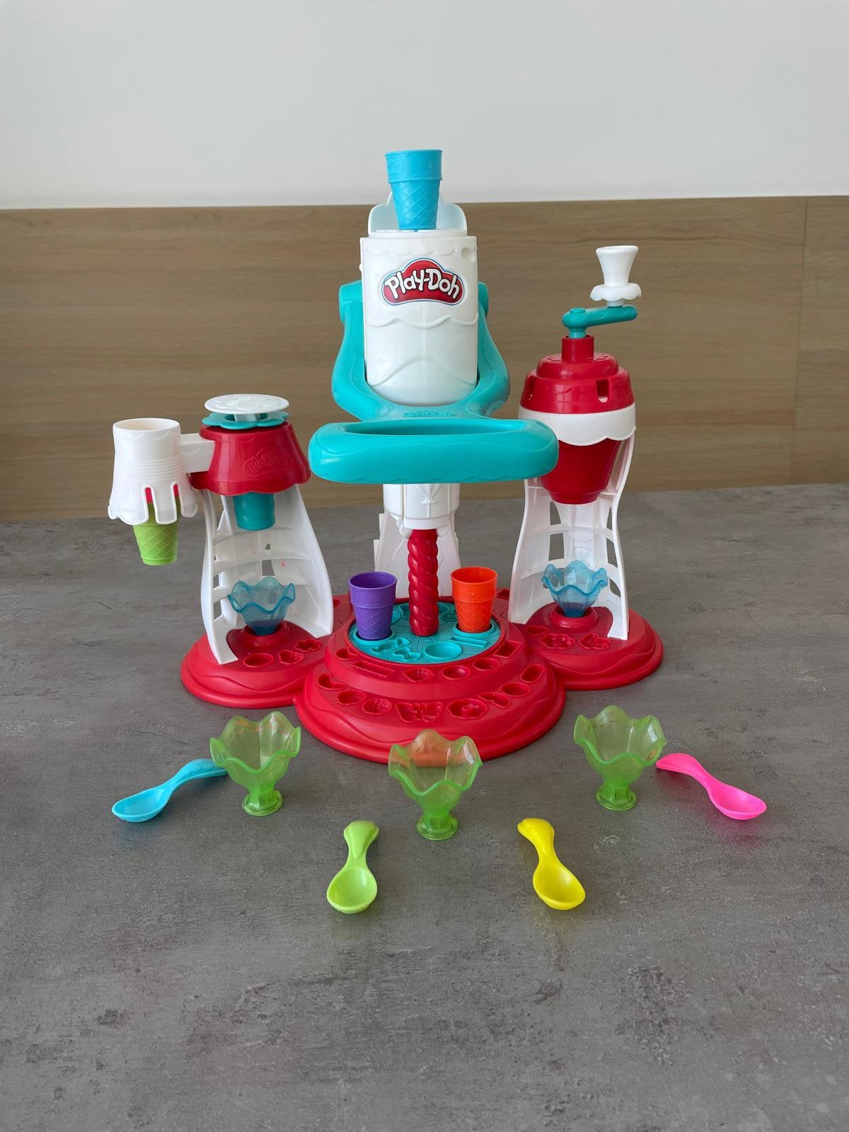 Play-Doh ijsjes maken en kookset, Ophalen, Zo goed als nieuw