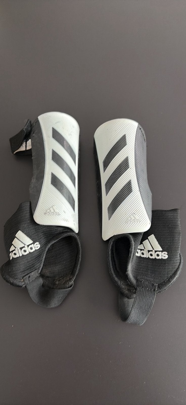 protège-tibias Adidas pour enfants, Sports & Fitness, Taille S, Enlèvement, Utilisé