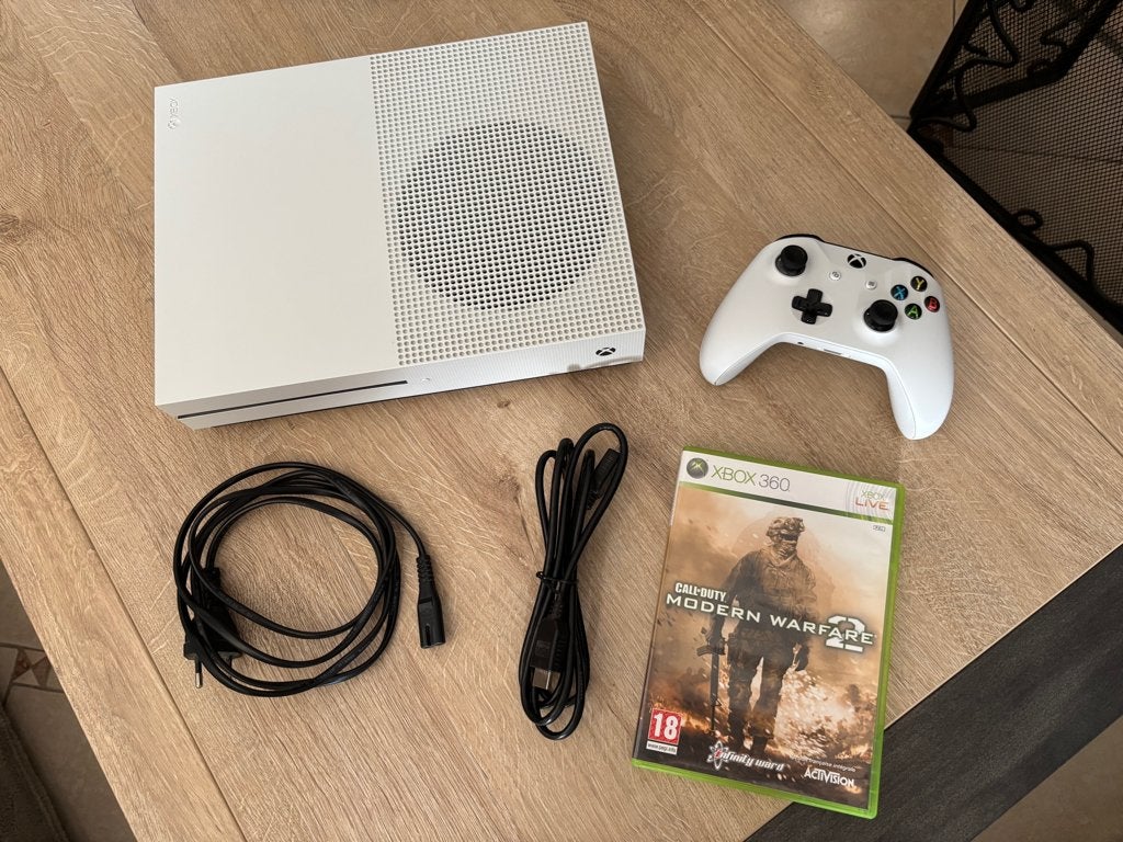 Xbox One S, Xbox One, Ophalen of Verzenden, Zo goed als nieuw, Met 1 controller