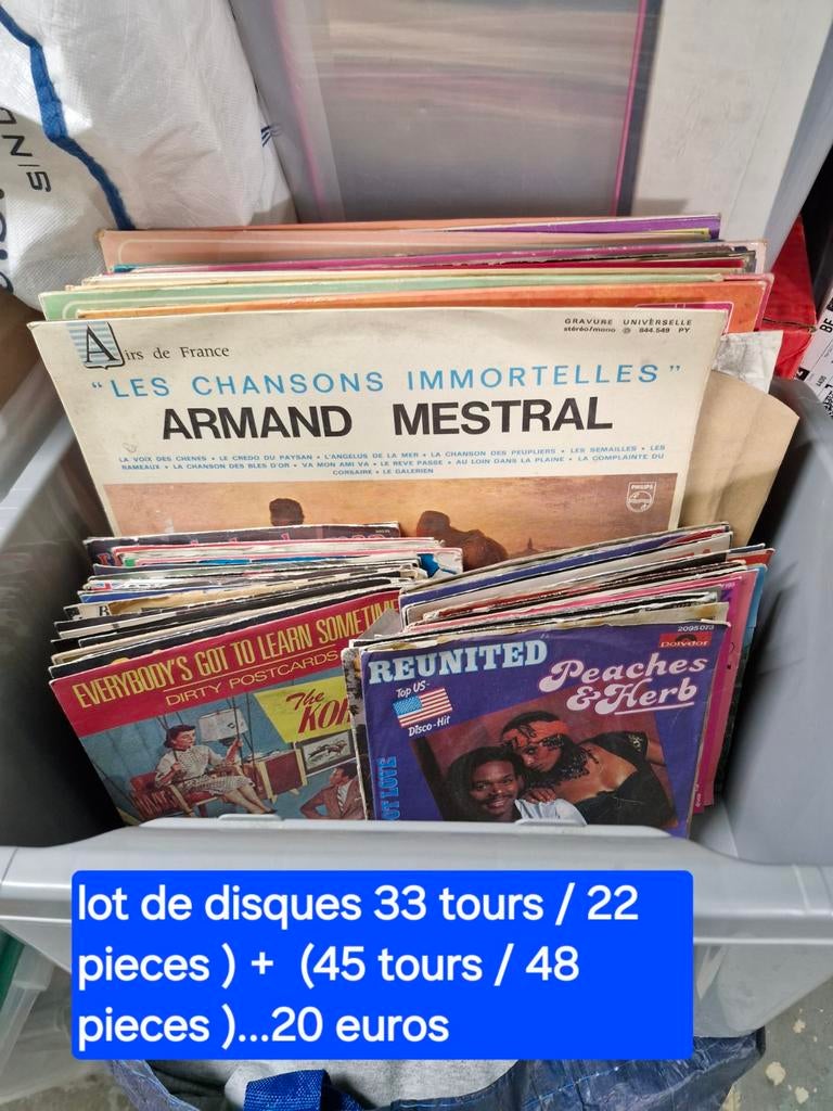 Lot de 22 disques 33 tours + lot de 48 pieces de 45 tours, CD & DVD, Enlèvement