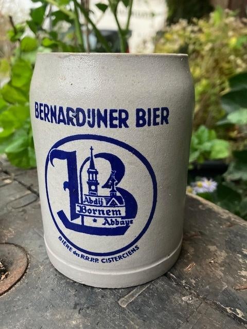 MOOIE BIERPOT. BIERPUL. BERNARDIJNERBIER BORNEM, Verzamelen, Glas en Drinkglazen, Gebruikt, Bierglas, Ophalen of Verzenden