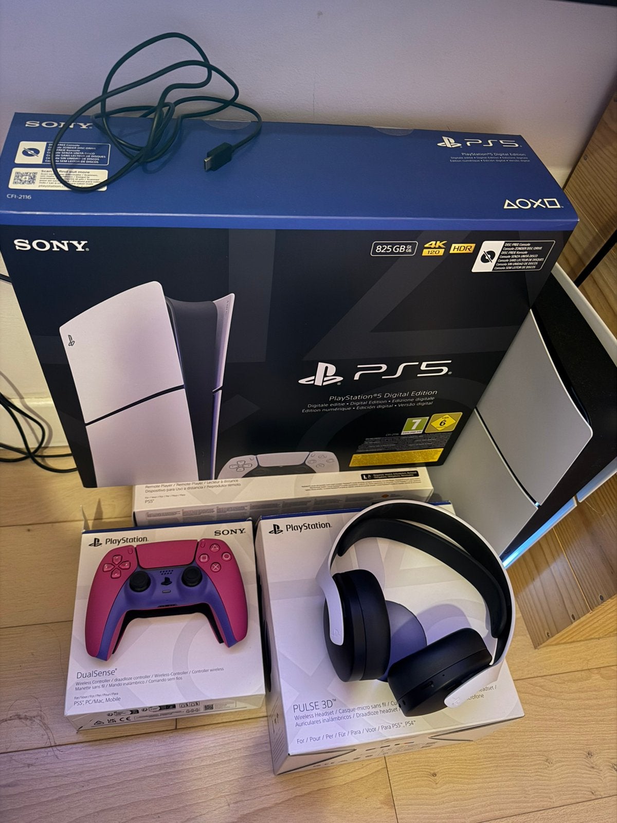 Playstayion 5 SLIM 825gb als nieuw + 2 controllers + headset, Ophalen of Verzenden, Zo goed als nieuw, Playstation 5