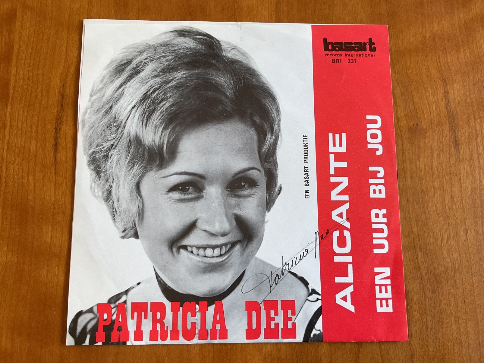 Patricia Dee - Alicante. ( gesigneerd ), Cd's en Dvd's, Gesigneerd, Ophalen of Verzenden, Zo goed als nieuw