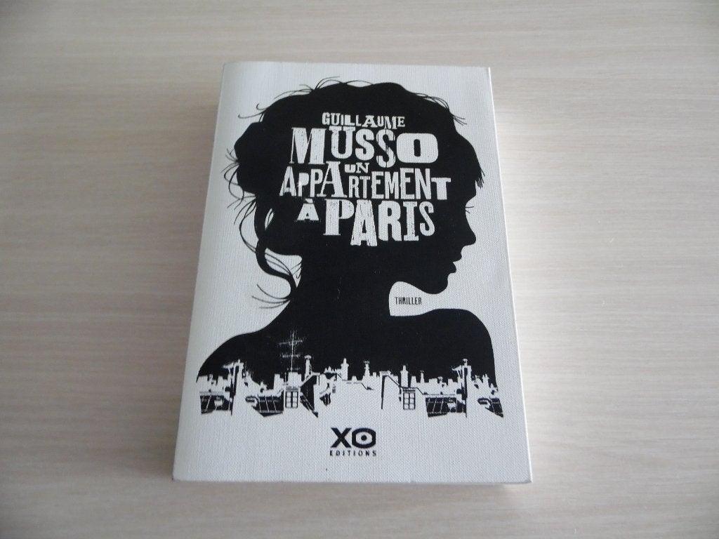 UN APPARTEMENT À PARIS      GUILLAUME MUSSO, Boeken, Ophalen of Verzenden, Zo goed als nieuw, Europa overig