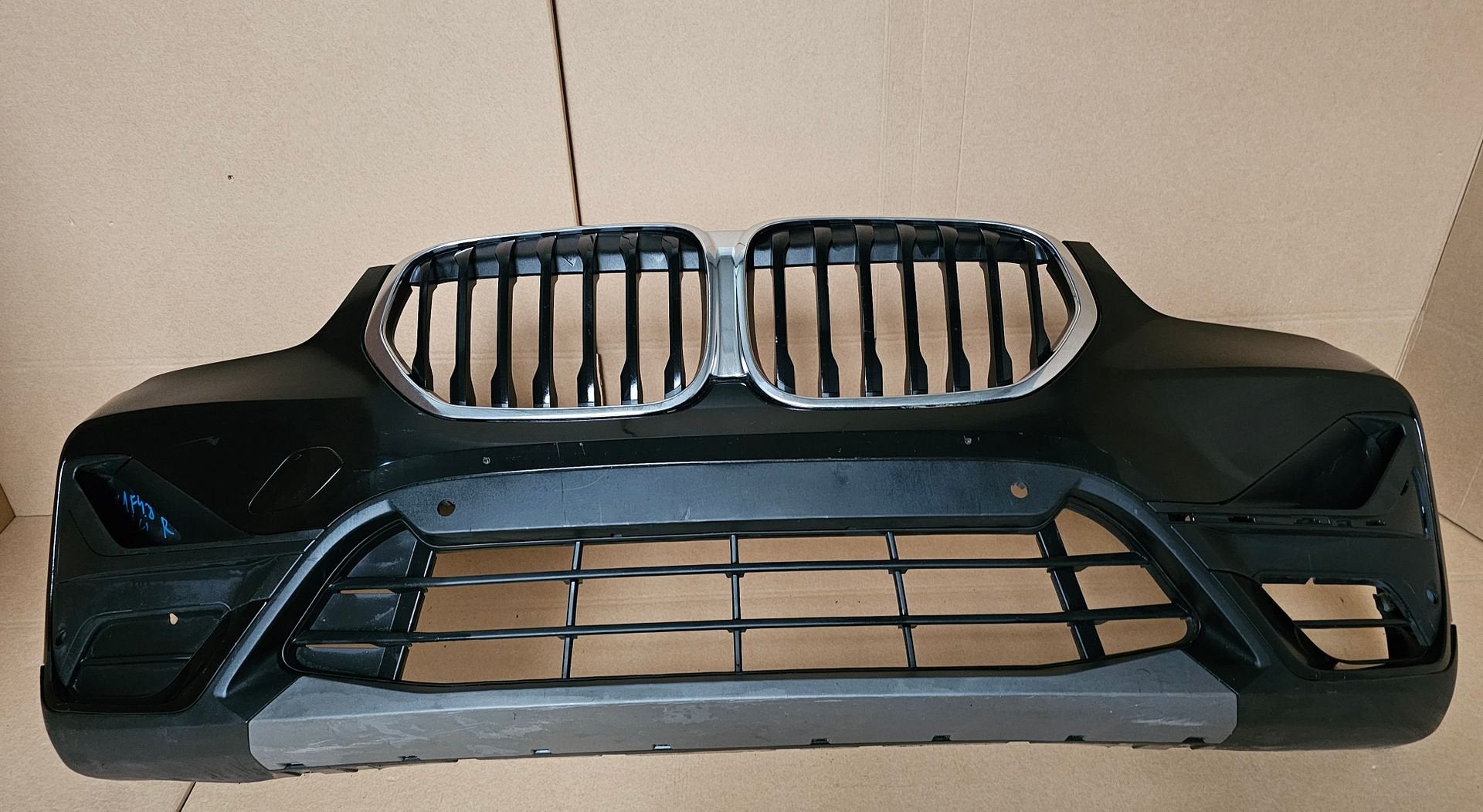 Voorbumper BMW X1 F48 LCI 51117954205 Origineel 6xPDC 2019-, Gebruikt, -, Voor, Ophalen of Verzenden