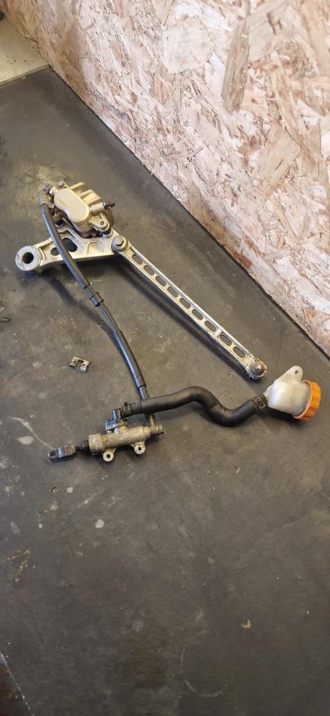 Complete achterremmen origineel Honda Vfr 750 Rc24 1988, Motoren, Onderdelen | Honda, Verzenden