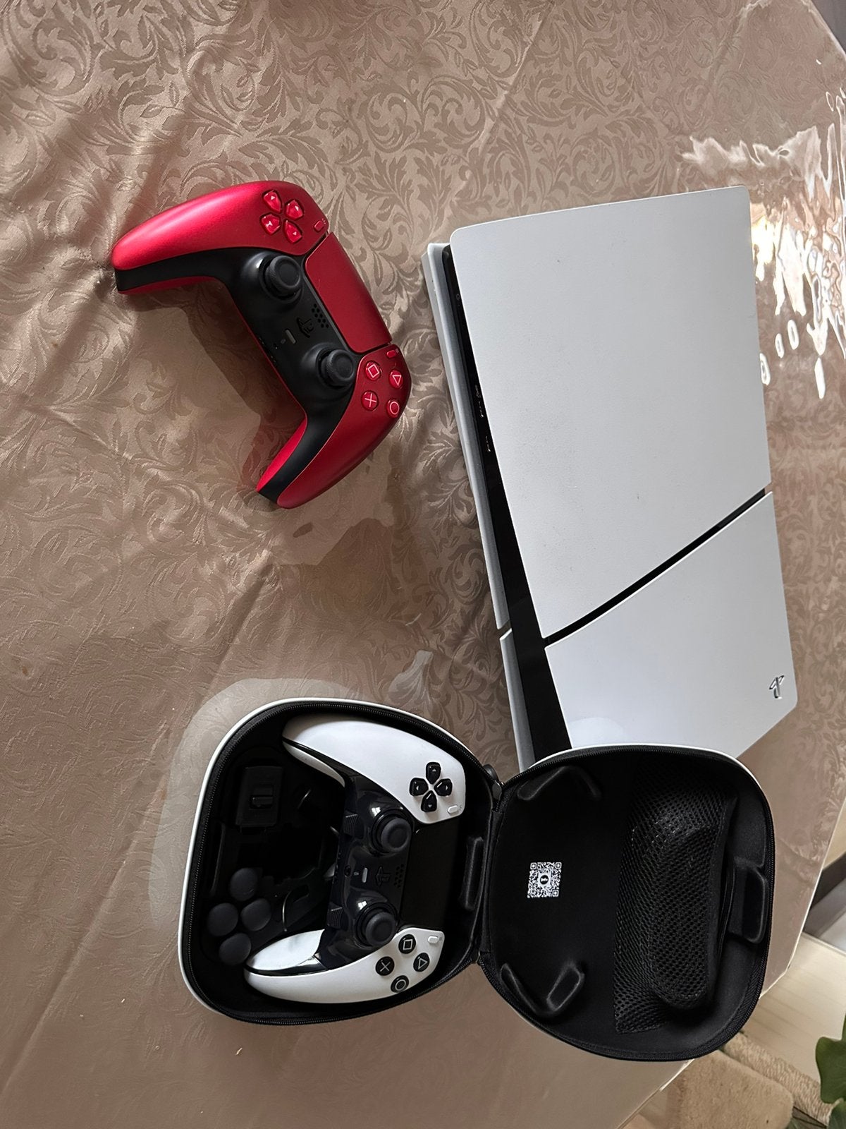 PS5 + DualSense Edge + DualSense rouge + 4 jeux, Consoles de jeu & Jeux vidéo, Enlèvement, Comme neuf, Playstation 5