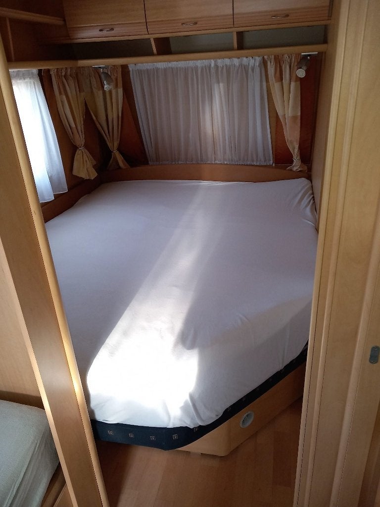 Dethleffs caravan, Dethleffs, 1250 - 1500 kg, Banquette en rond, Réfrigérateur