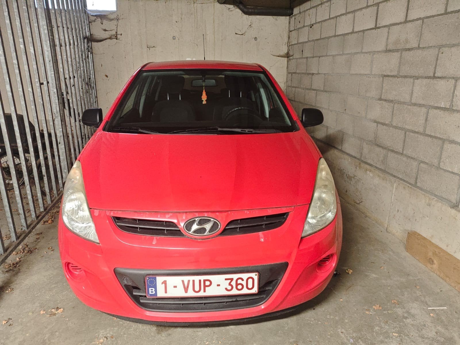 Hyundai i20 2009bj. 1.2 benzine 220000km - 800€ vast., Auto's, Hyundai, Particulier, Ophalen