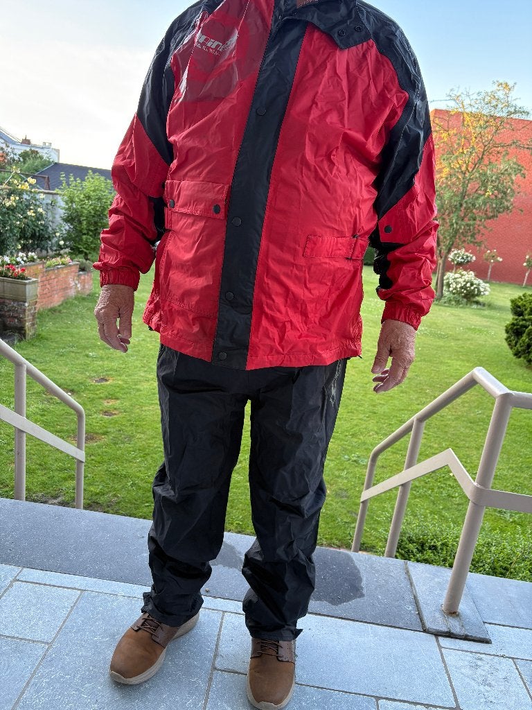 Vêtement de pluie moto, Enlèvement